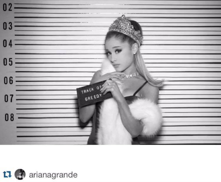 Ariana Grande Gold Pointed Crown image 2