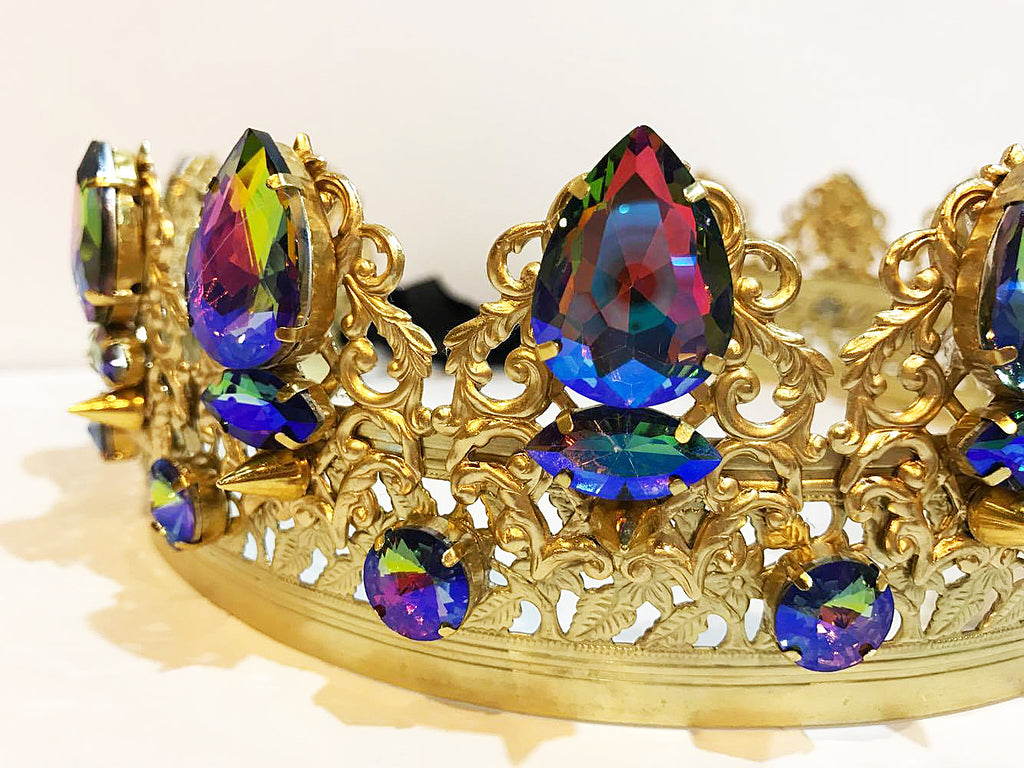 Essence Rainbow Iridescent Crown image 2